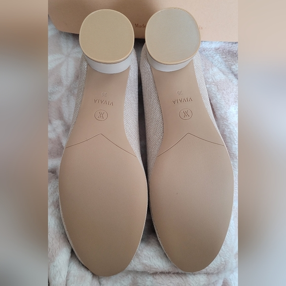 Vivaia Elvia Round Toe Chunky Heels - Picture 2 of 3